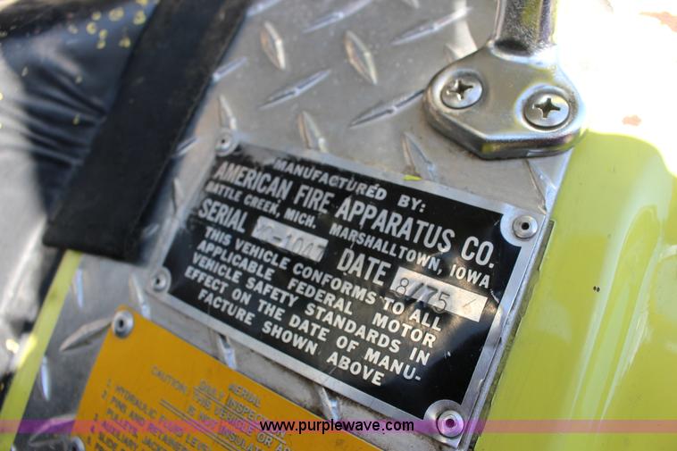 image for item K1177 1974 Ford 8000 ladder fire truck