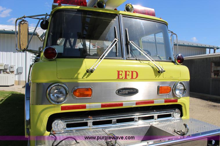 image for item K1177 1974 Ford 8000 ladder fire truck