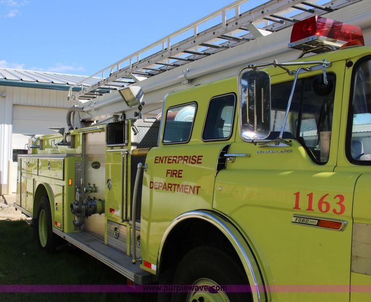 image for item K1177 1974 Ford 8000 ladder fire truck