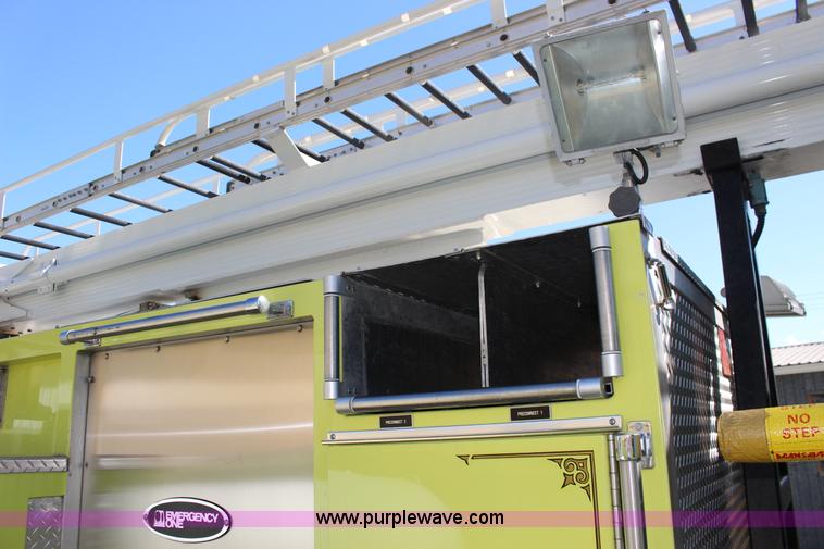 image for item K1177 1974 Ford 8000 ladder fire truck