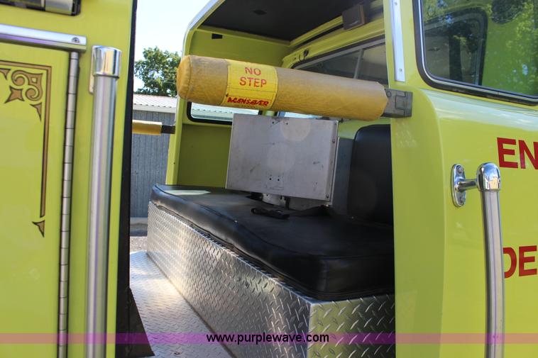 image for item K1177 1974 Ford 8000 ladder fire truck