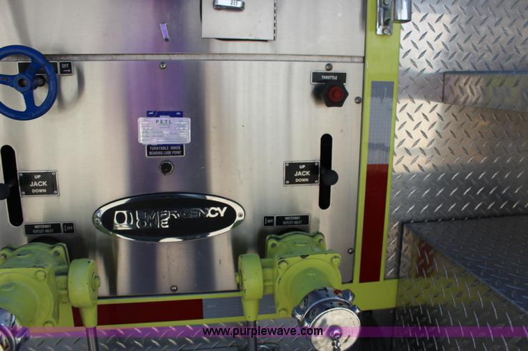 image for item K1177 1974 Ford 8000 ladder fire truck