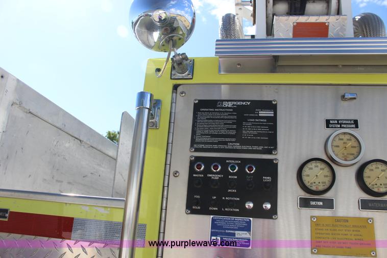 image for item K1177 1974 Ford 8000 ladder fire truck