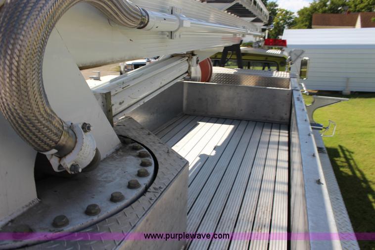 image for item K1177 1974 Ford 8000 ladder fire truck