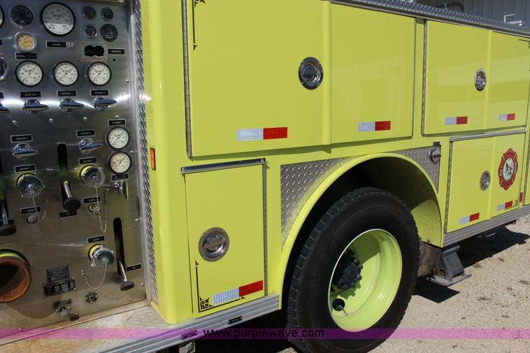 image for item K1177 1974 Ford 8000 ladder fire truck