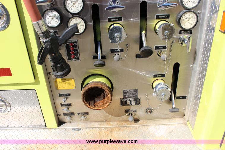 image for item K1177 1974 Ford 8000 ladder fire truck