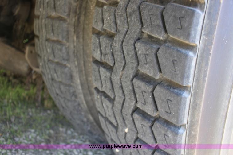 image for item K1177 1974 Ford 8000 ladder fire truck