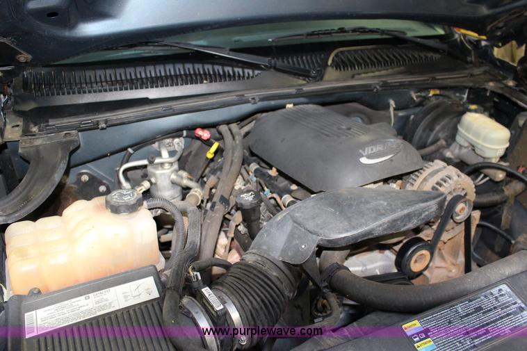 image for item K1178 2006 Chevrolet Silverado 1500 Crew Cab pickup truck