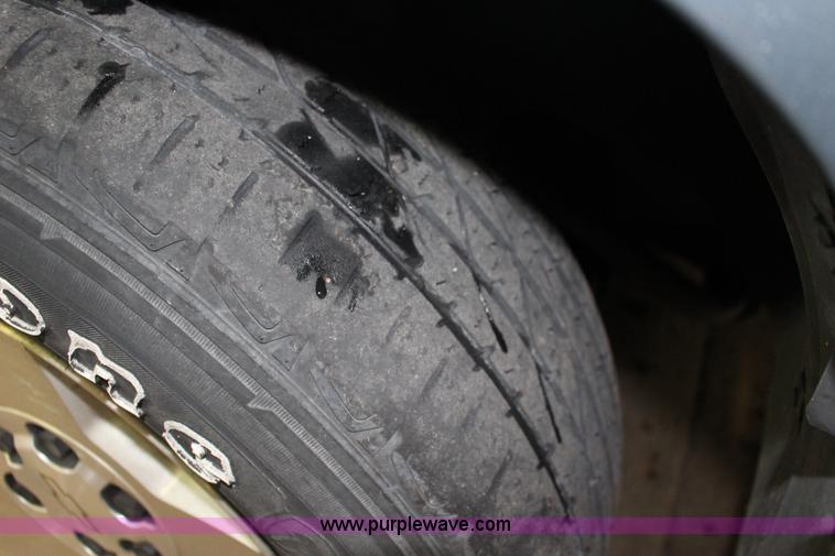 image for item K1178 2006 Chevrolet Silverado 1500 Crew Cab pickup truck