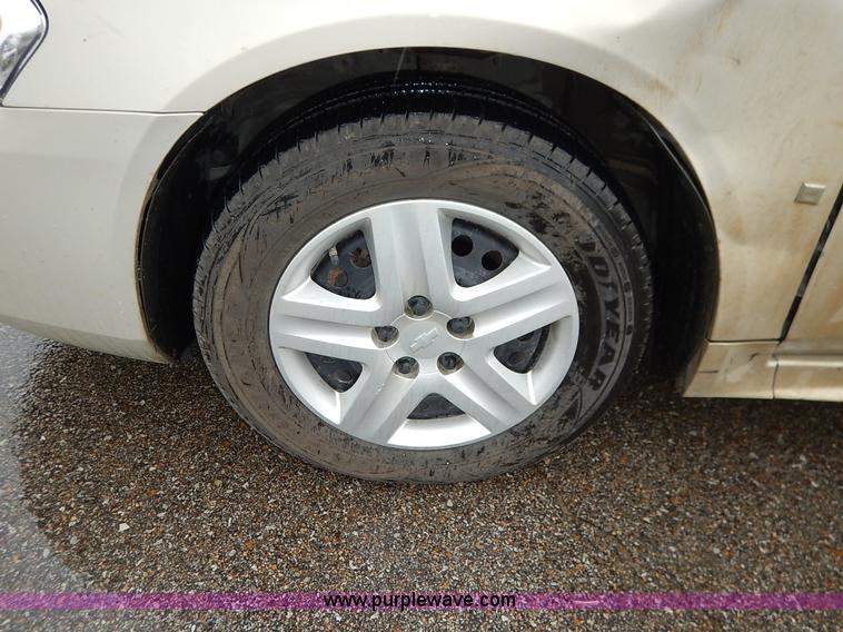 image for item K1658 2009 Chevrolet Impala LS