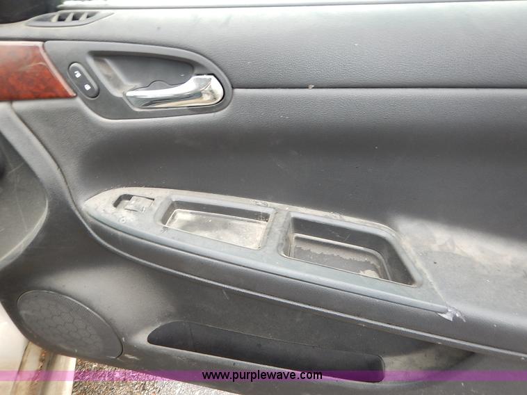 image for item K1658 2009 Chevrolet Impala LS