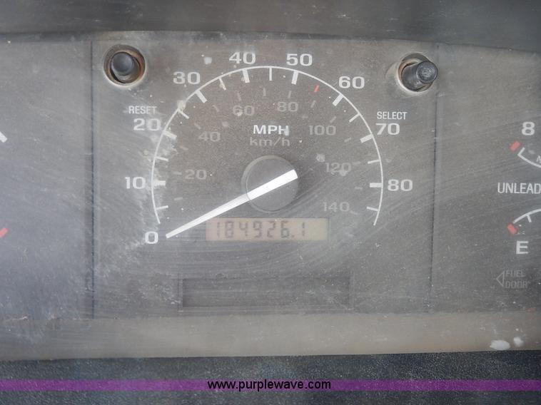 image for item K1695 1994 Ford F250 HD XLT SuperCab flatbed pickup truck