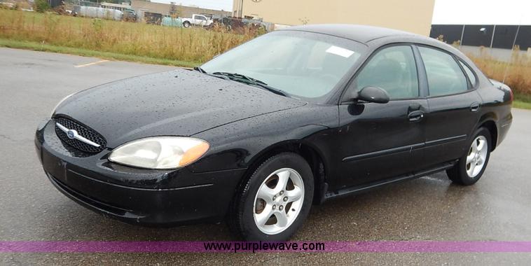 image for item K1705 2000 Ford Taurus SE