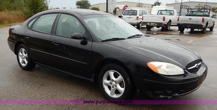 image for item K1705 2000 Ford Taurus SE