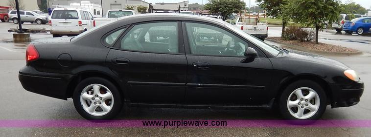 image for item K1705 2000 Ford Taurus SE