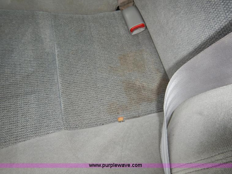 image for item K1705 2000 Ford Taurus SE