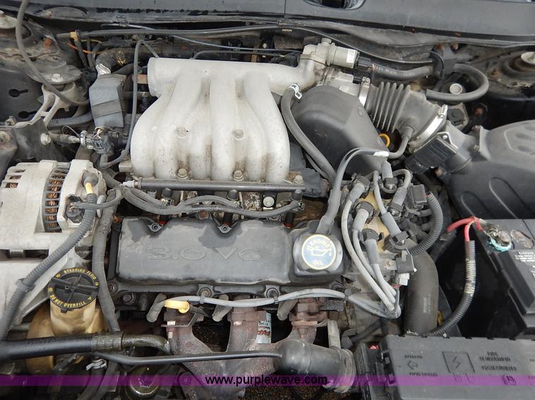 image for item K1705 2000 Ford Taurus SE