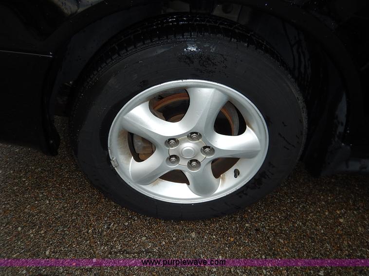 image for item K1705 2000 Ford Taurus SE