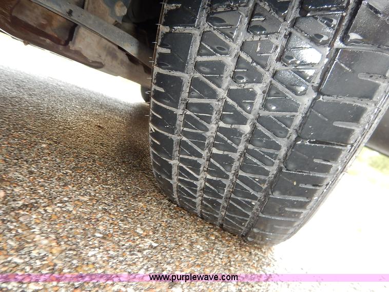 image for item K1705 2000 Ford Taurus SE