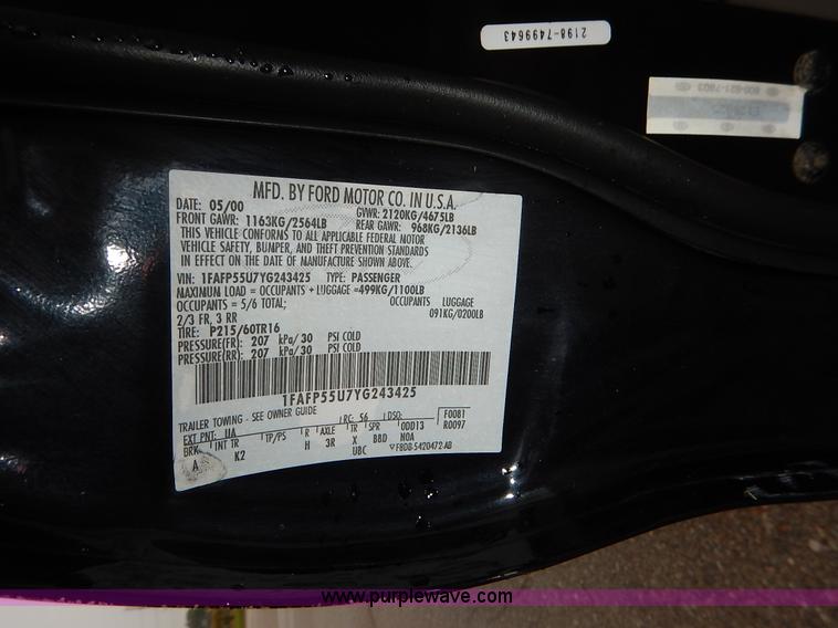 image for item K1705 2000 Ford Taurus SE