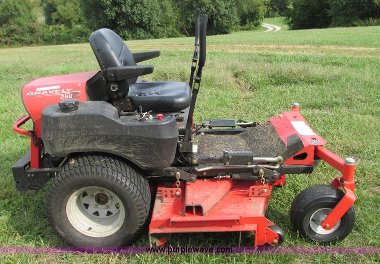 image for item K9433 2005 Gravely 260Z ZTR lawn mower