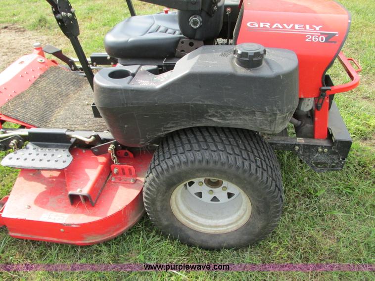 image for item K9433 2005 Gravely 260Z ZTR lawn mower