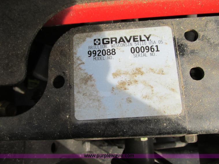 image for item K9433 2005 Gravely 260Z ZTR lawn mower