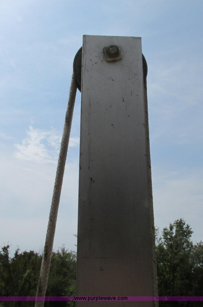 image for item K9453 Gil-Lift cabinet jack