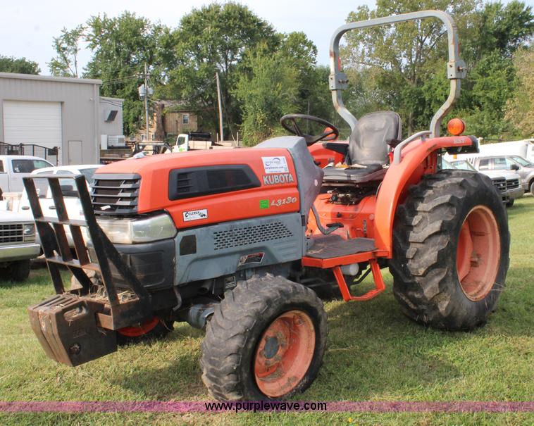 image for item L2259 Kubota L3130D MFWD tractor