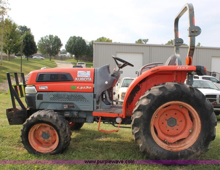 image for item L2259 Kubota L3130D MFWD tractor