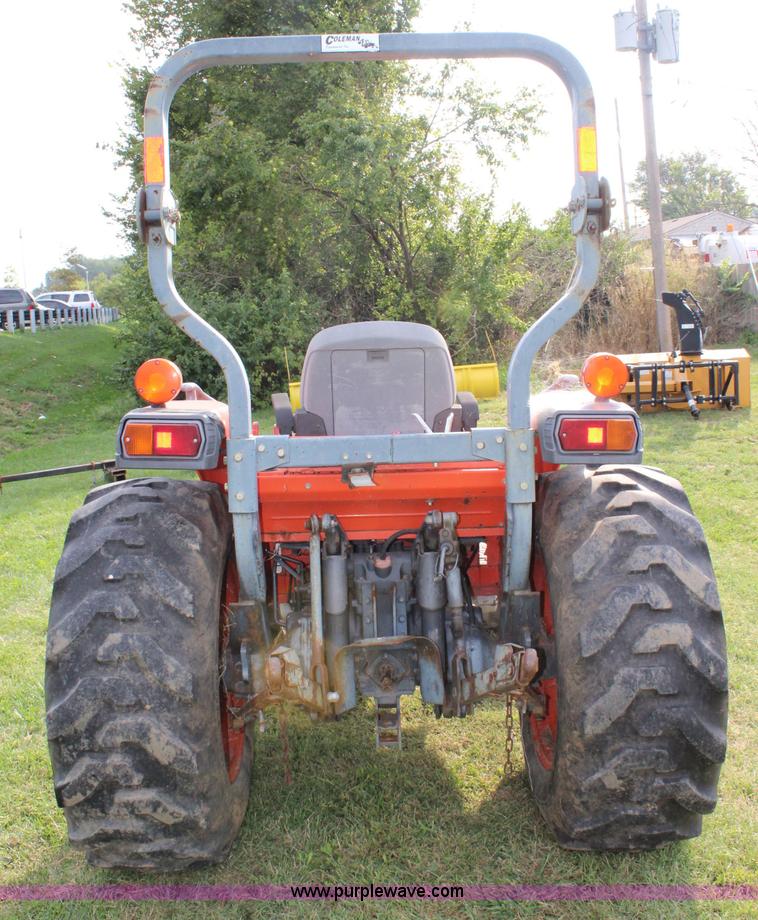 image for item L2259 Kubota L3130D MFWD tractor