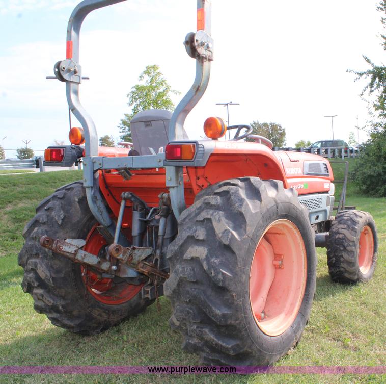 image for item L2259 Kubota L3130D MFWD tractor