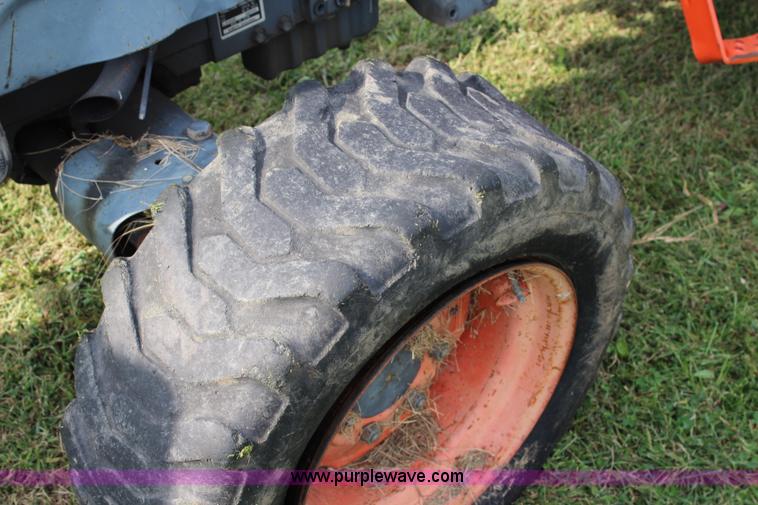 image for item L2259 Kubota L3130D MFWD tractor