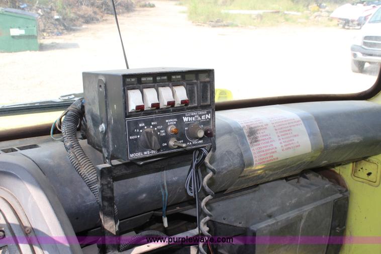 image for item L2260 1984 Ford LN7000 tank truck