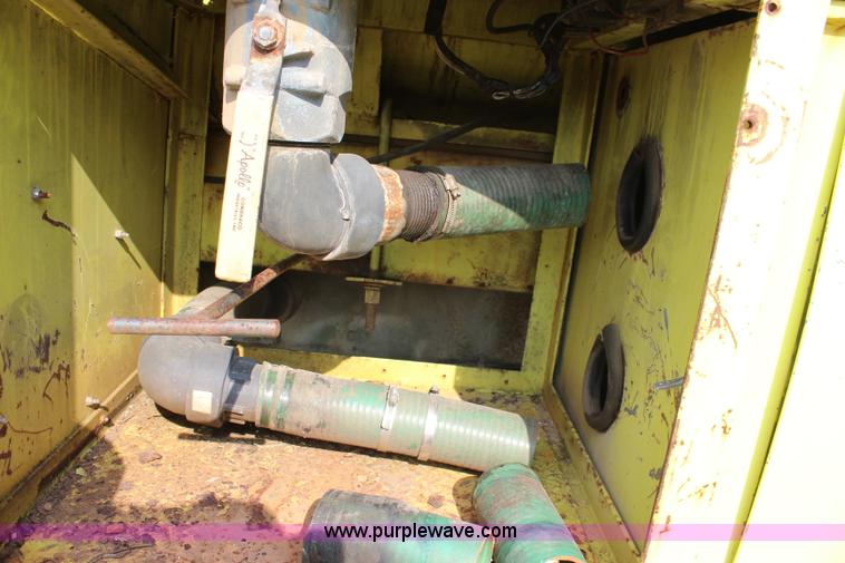 image for item L2260 1984 Ford LN7000 tank truck