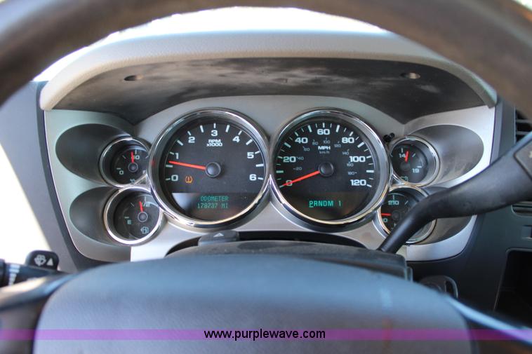 image for item L2269 2008 Chevrolet Silverado 2500HD Ext. Cab pickup truck