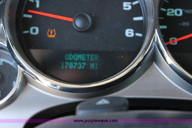 image for item L2269 2008 Chevrolet Silverado 2500HD Ext. Cab pickup truck