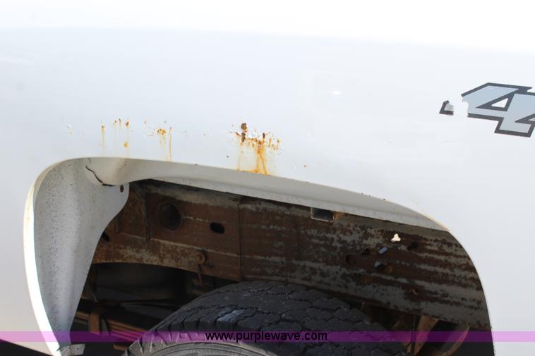 image for item L2269 2008 Chevrolet Silverado 2500HD Ext. Cab pickup truck