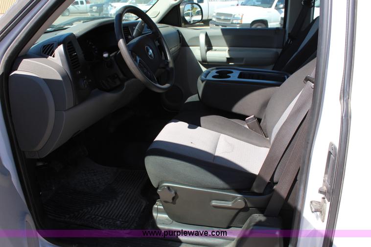 image for item L2271 2008 Chevrolet Silverado 1500 Ext. Cab pickup truck