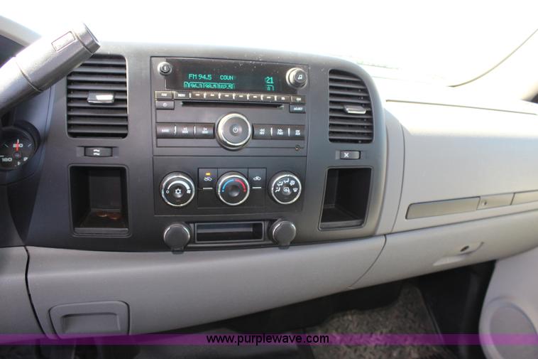 image for item L2271 2008 Chevrolet Silverado 1500 Ext. Cab pickup truck