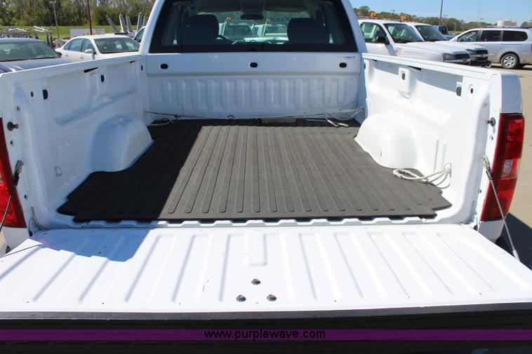 image for item L2271 2008 Chevrolet Silverado 1500 Ext. Cab pickup truck