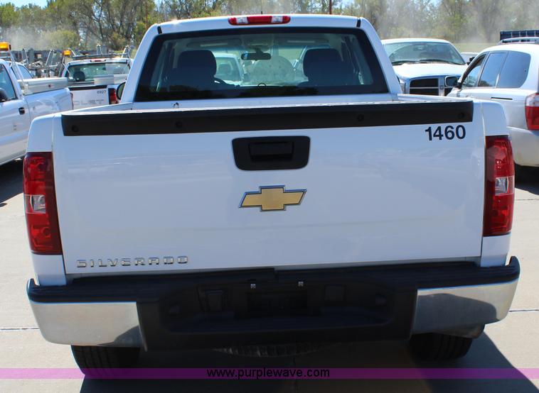 image for item L2299 2008 Chevrolet Silverado 1500 Ext. Cab pickup truck