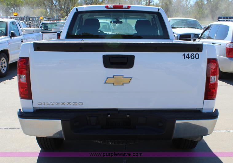 image for item L2299 2008 Chevrolet Silverado 1500 Ext. Cab pickup truck