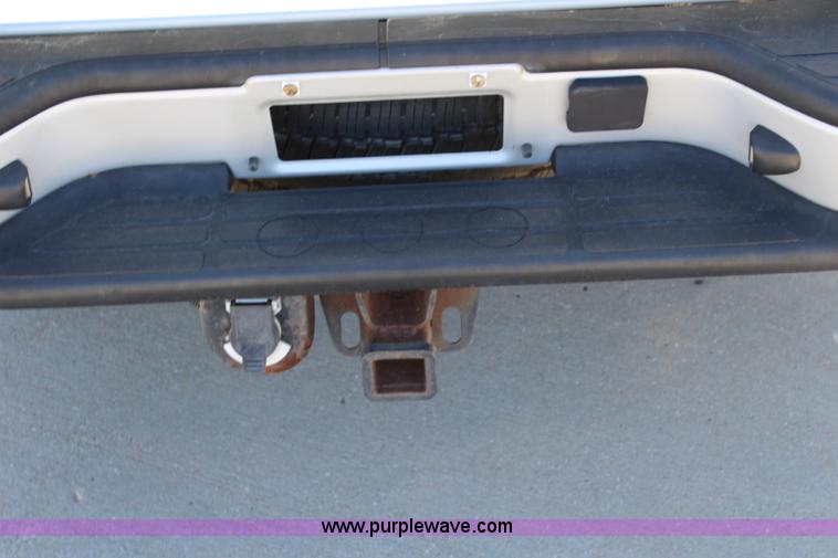 image for item L2300 2004 Chevrolet Silverado 1500 Ext. Cab pickup truck