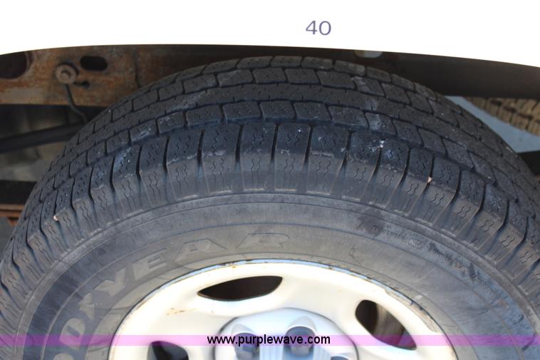 image for item L2300 2004 Chevrolet Silverado 1500 Ext. Cab pickup truck