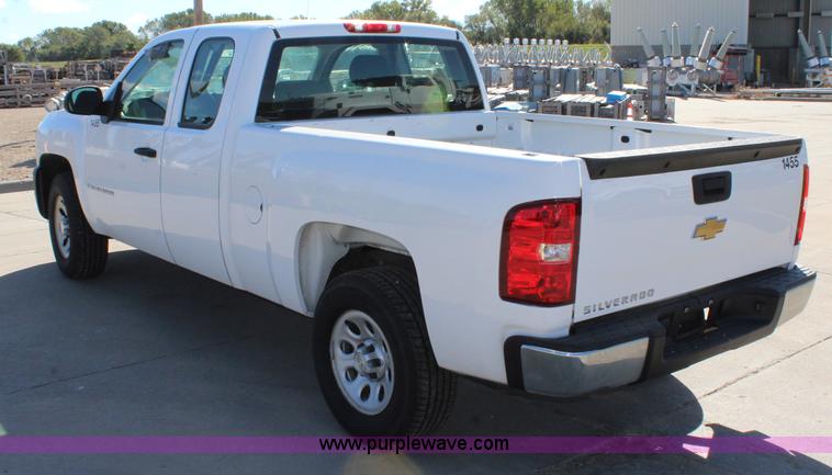 image for item L2312 2008 Chevrolet Silverado 1500 Ext. Cab pickup truck