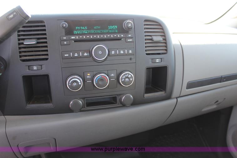 image for item L2312 2008 Chevrolet Silverado 1500 Ext. Cab pickup truck