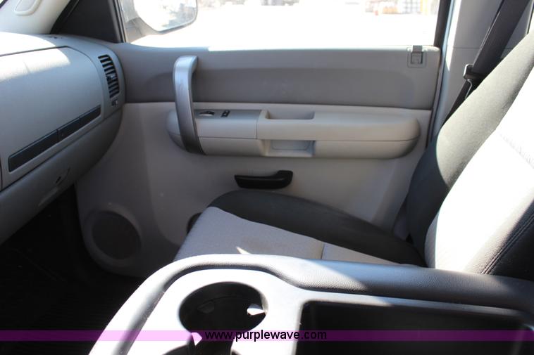 image for item L2312 2008 Chevrolet Silverado 1500 Ext. Cab pickup truck