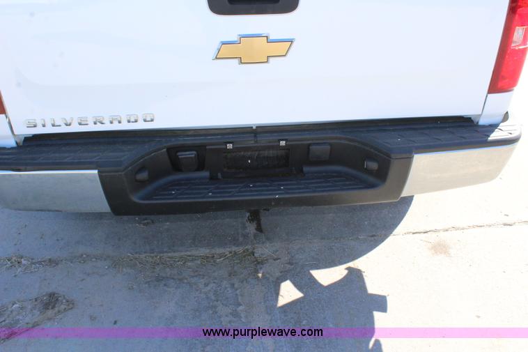 image for item L2312 2008 Chevrolet Silverado 1500 Ext. Cab pickup truck