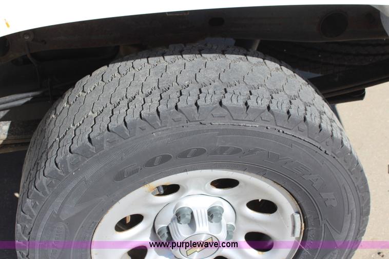 image for item L2313 2008 Chevrolet Silverado 1500 Ext. Cab pickup truck